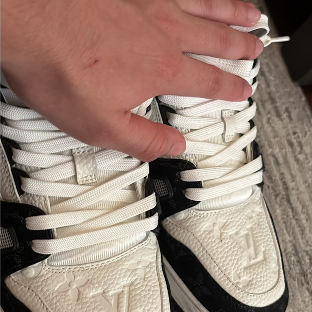 Lv Trainer - image 1